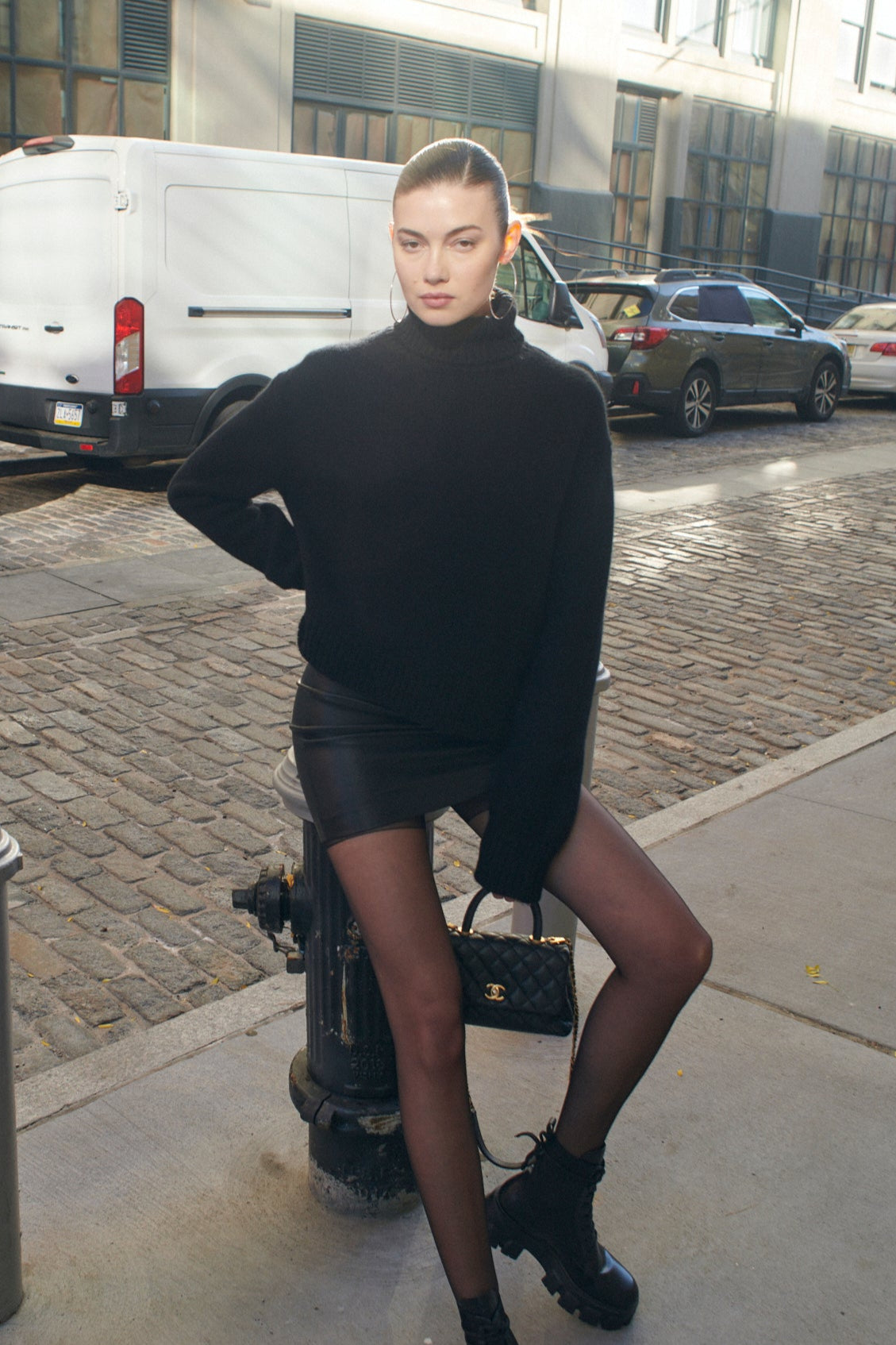 Black Cashmere Heavy Turtleneck Sweater