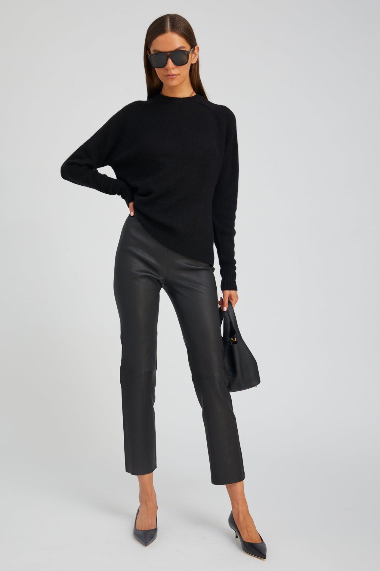 Black Cashmere Loose Gauge Crewneck