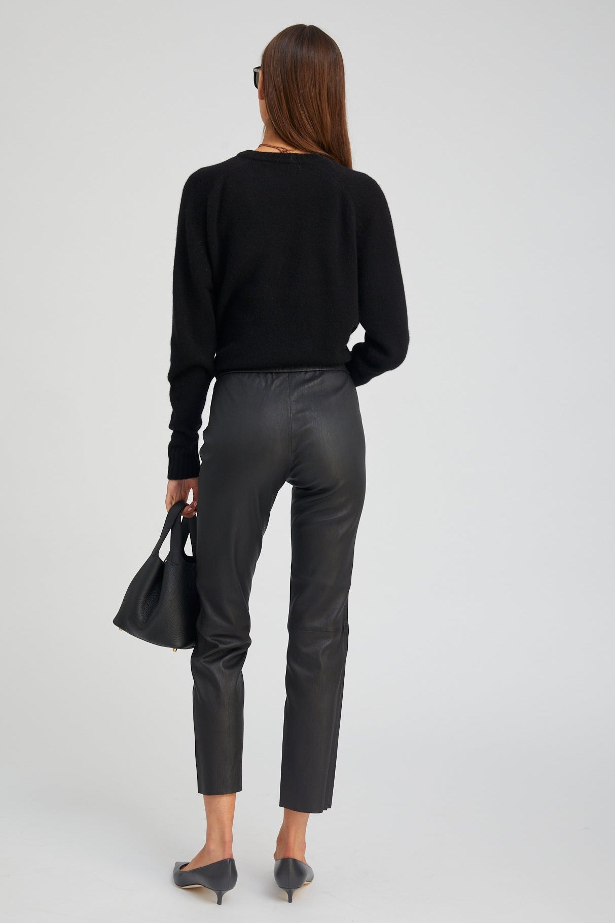 Black Cashmere Loose Gauge Crewneck