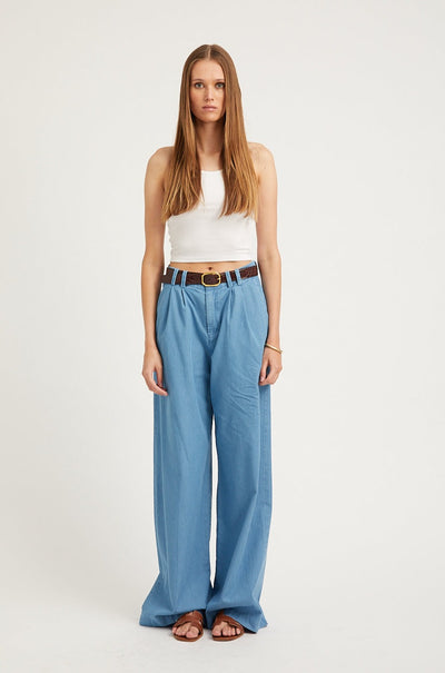 Chambray Pleated Trouser