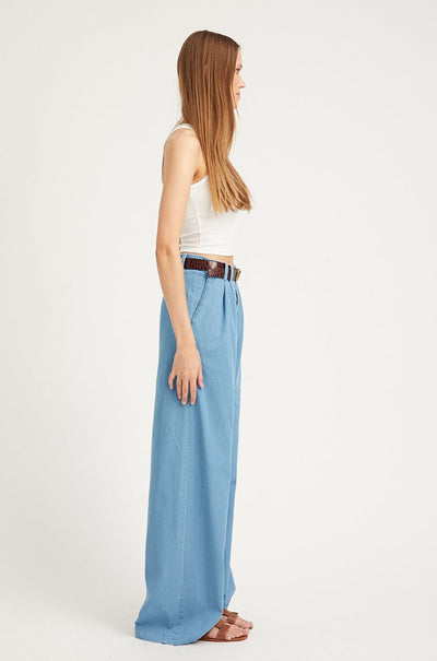 Chambray Pleated Trouser