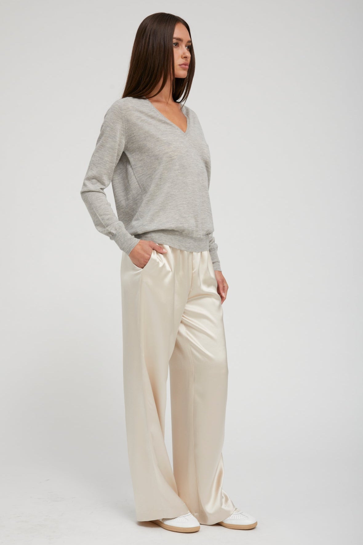 Oxford Cashmere V-Neck Sweater