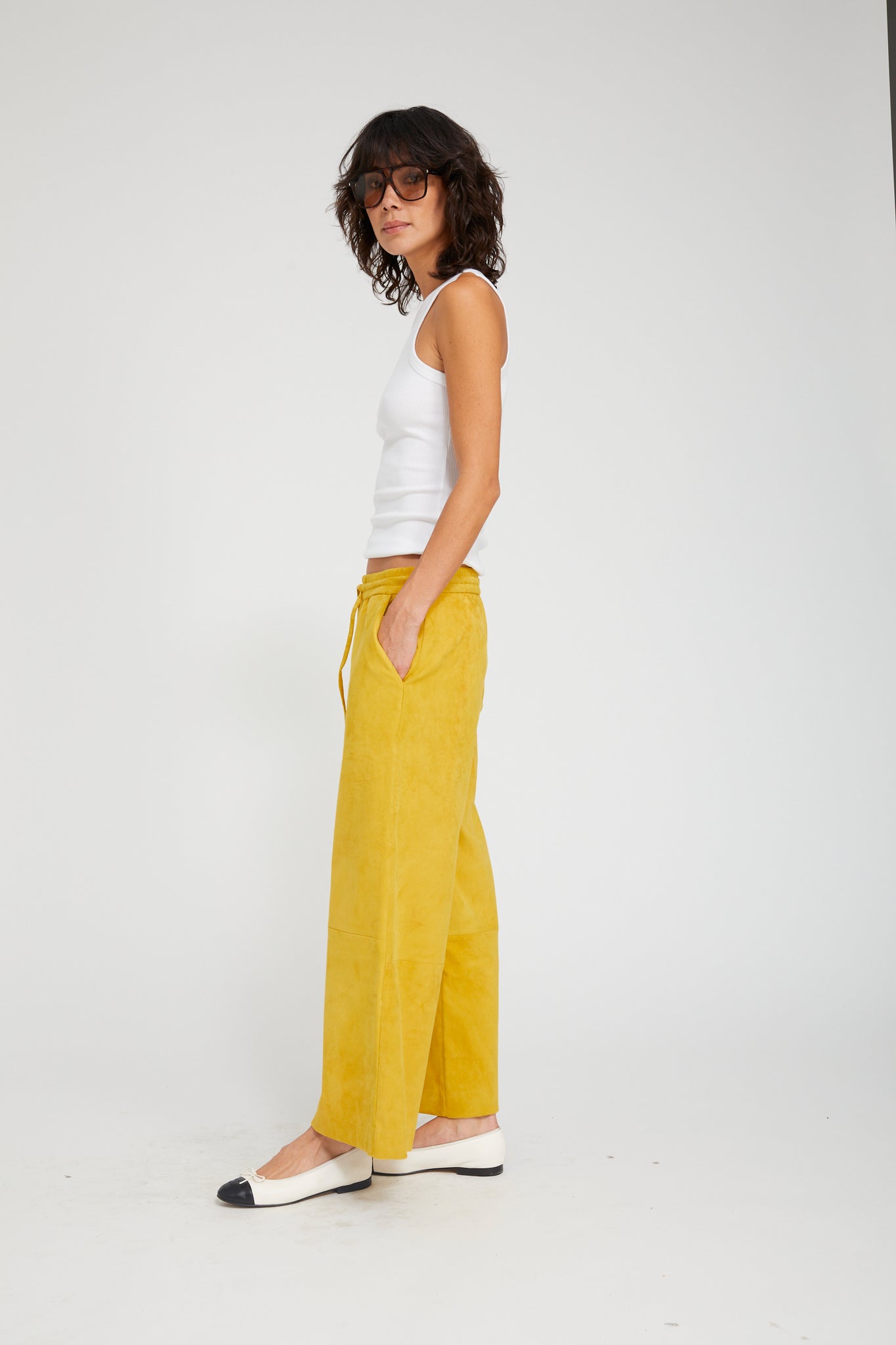 Suede Cropped Baggy Pants