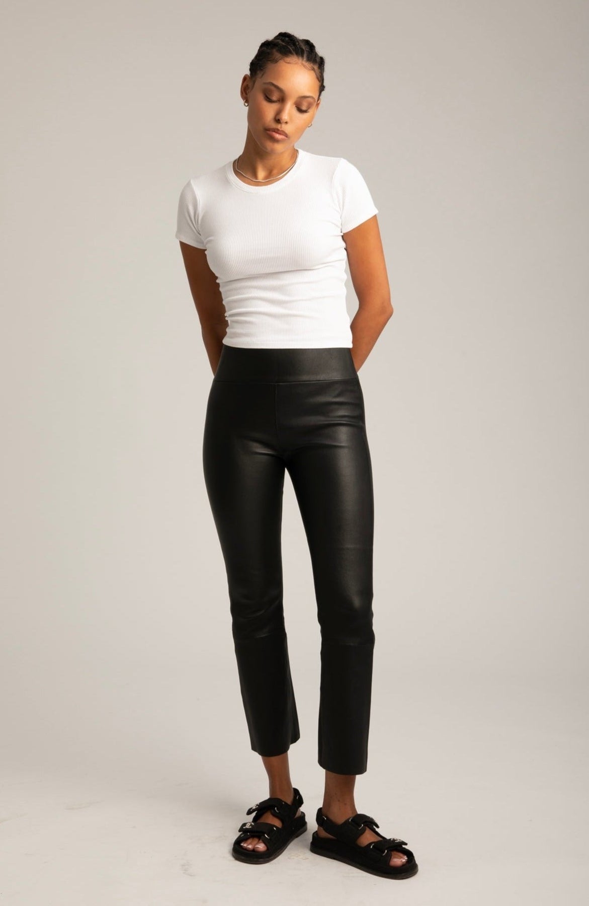 SPRWMN High Waisted Crop Flare Leggings - Army pour Femme