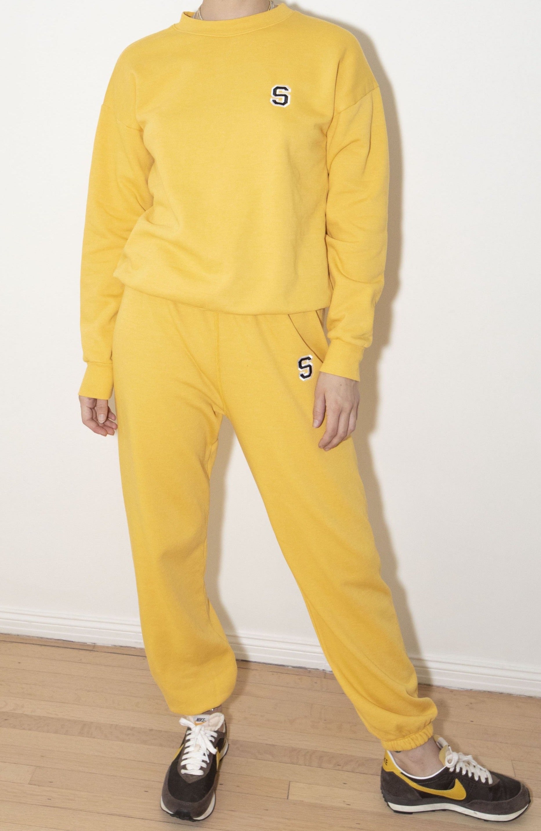 Dandelion Embroidered Logo Sweatshirt