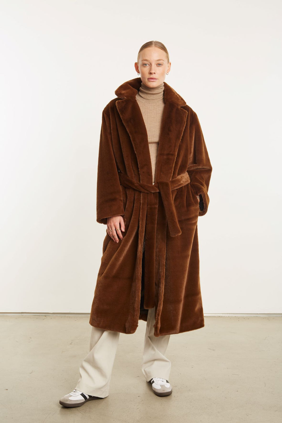 FAUX FUR ROBE BROWN SPRWMN