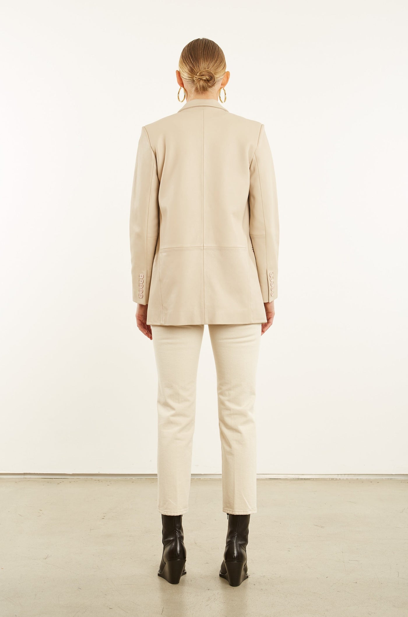 SPRWMN Women s Leather Blazer Off White Size Small