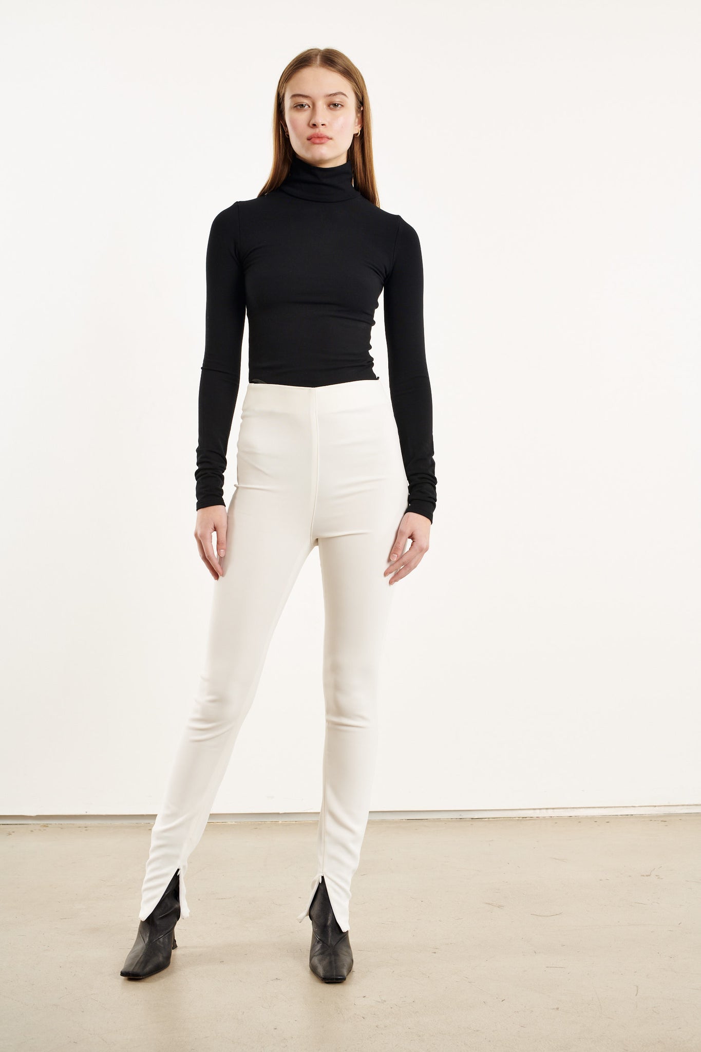 Crepe Ankle Zipper Pants