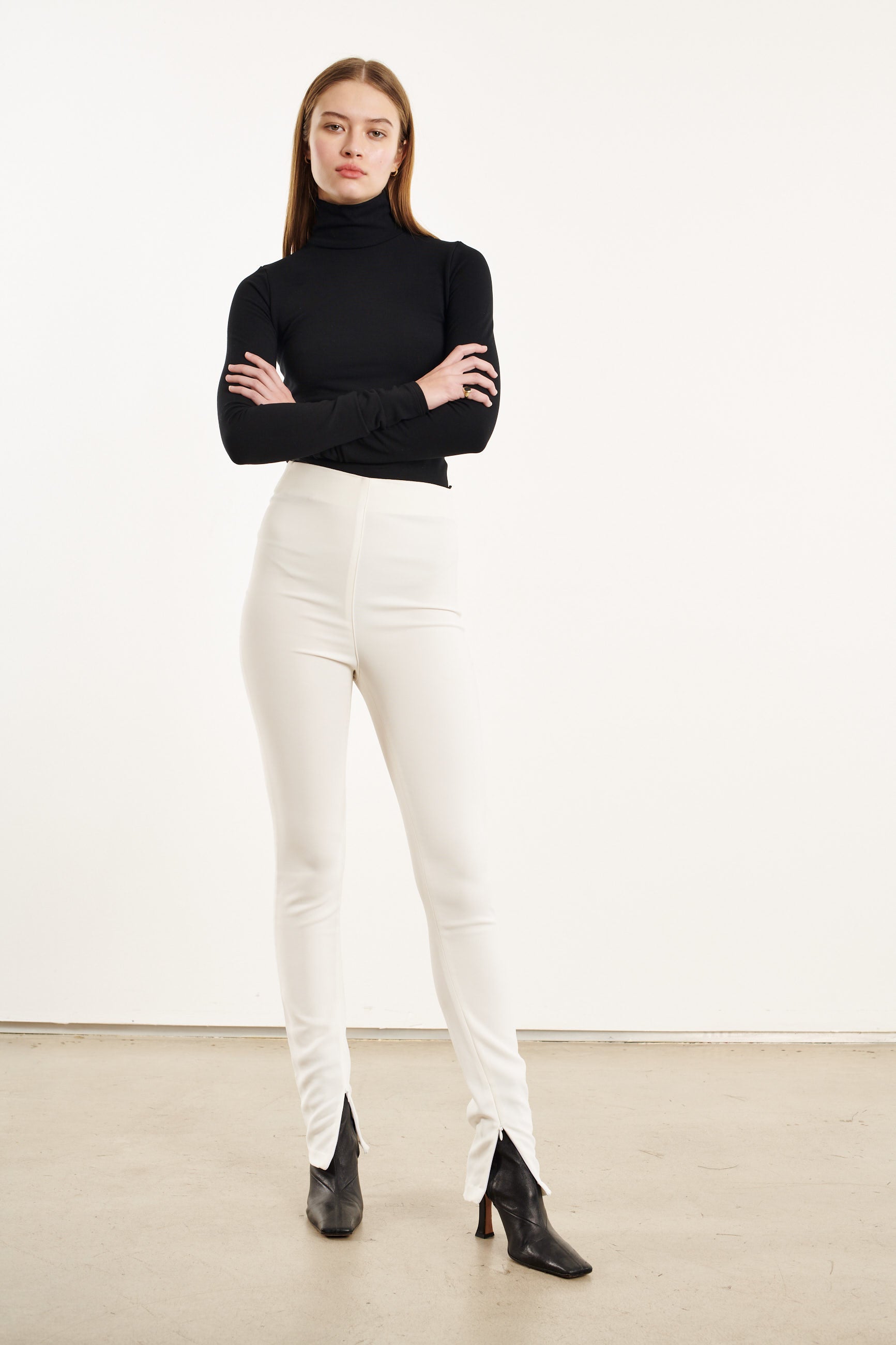 Crepe Ankle Zipper Pants