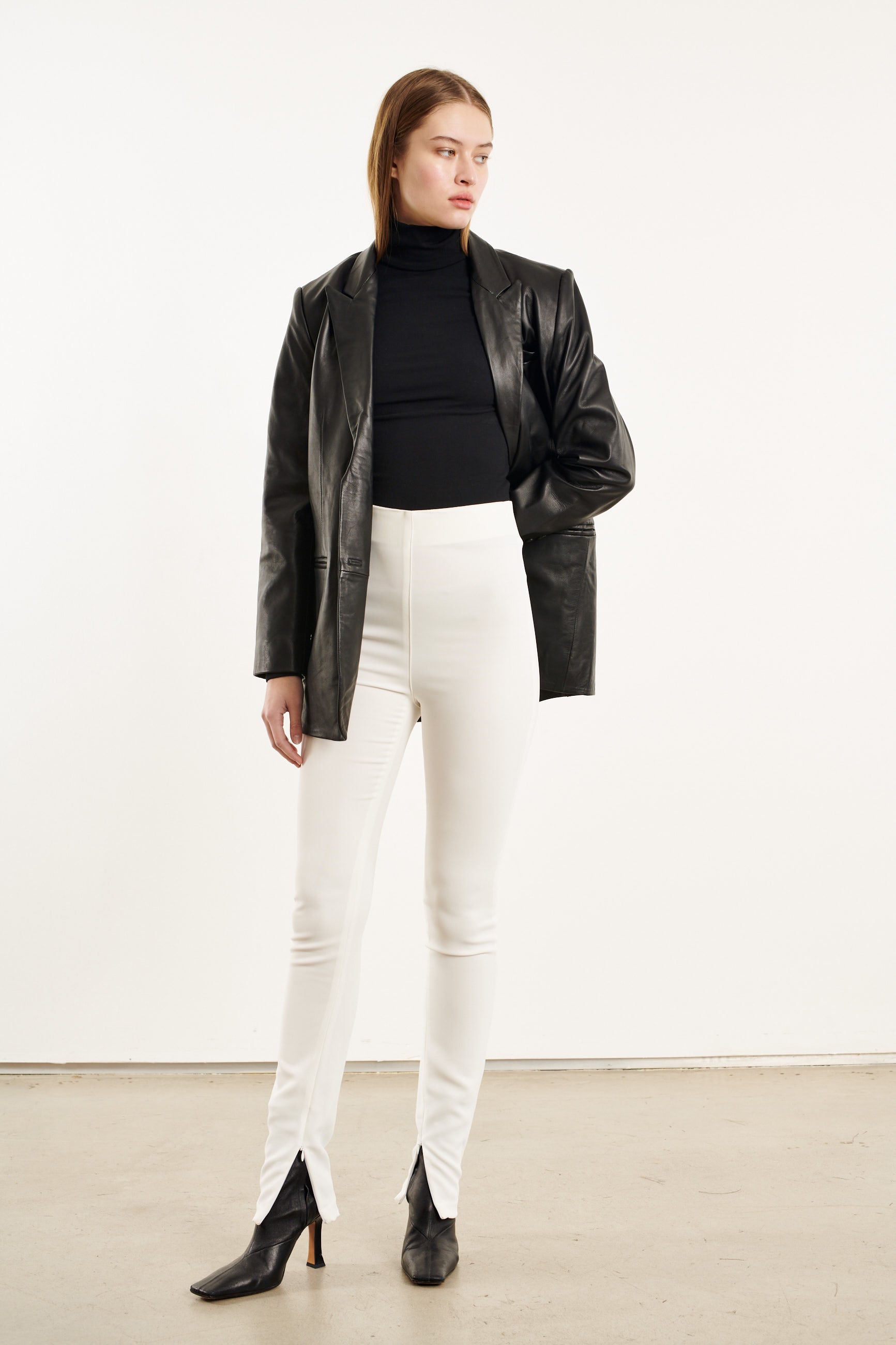 Crepe Ankle Zipper Pants